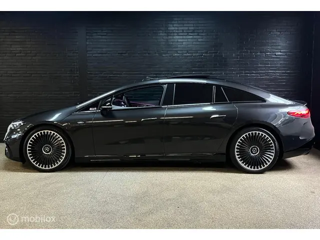 Mercedes-Benz EQS AMG 53 4MATIC+ 108 kWh 2023 Elektrisch 3