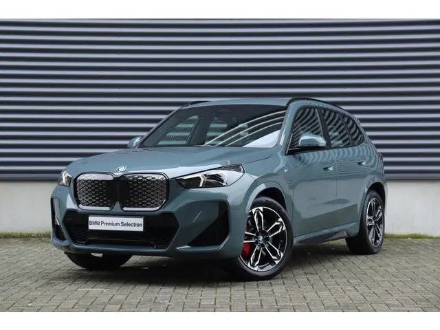 BMW iX1 eDrive20 2025 Elektrisch 32