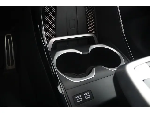 BMW iX1 xDrive30 Launch Edition 67 kWh 2023 Elektrisch 65