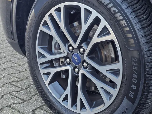 Ford Kuga 2.5 PHEV Titanium 2021 Hybride Benzine 31