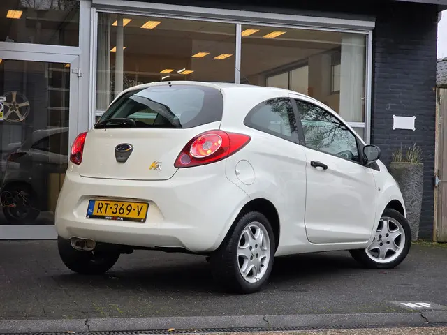 Ford Ka 1.2 Karakter start/stop 2013 Benzine 6