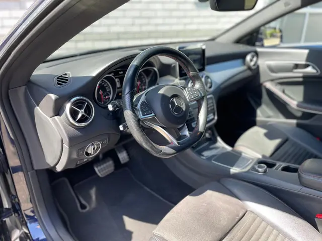 Mercedes-Benz CLA 2