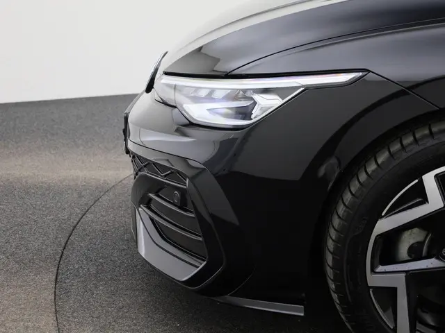 Volkswagen Golf 1.5e TSI 150PK R-Line DSG 2024 Benzine 30