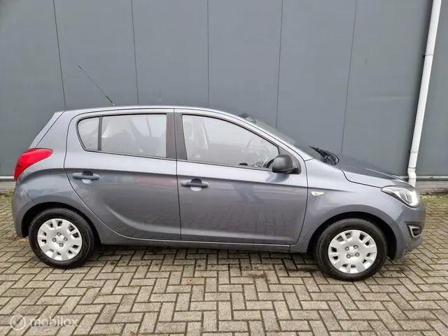 Hyundai i20 3