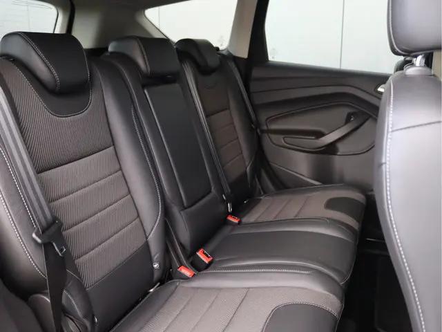 Ford Kuga 1.5 Titanium Styling Pack 2016 Benzine 24