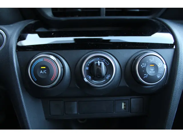 Toyota Yaris Cross 1.5 VVT-I Dynamic 2023 Benzine 23