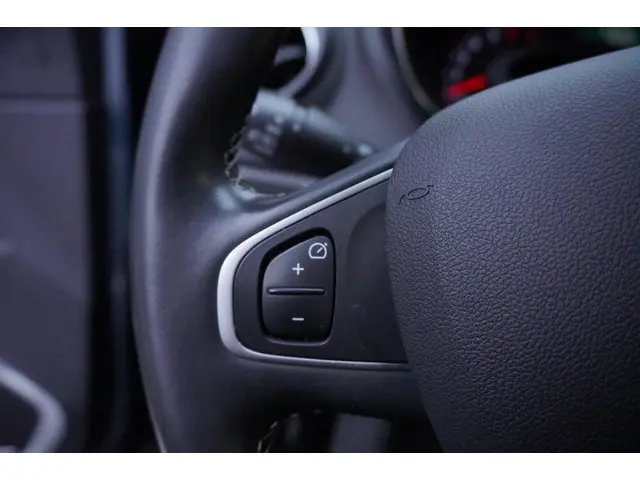 Renault Captur 1.3 TCe Intens 2019 Benzine 23