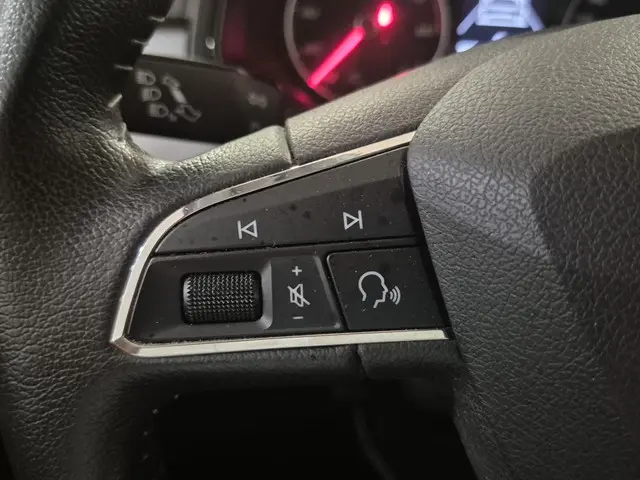 SEAT Arona 1.0 TSI Style Business Intense 2021 Benzine 21