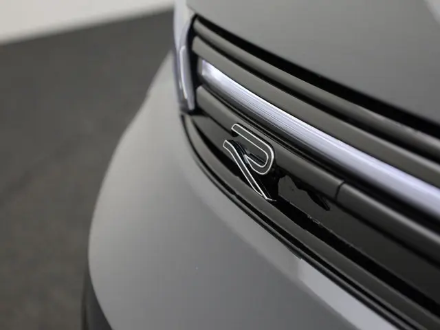 Volkswagen Golf 1.5eTSI/150PK R-Line DSG 2025 Benzine 28