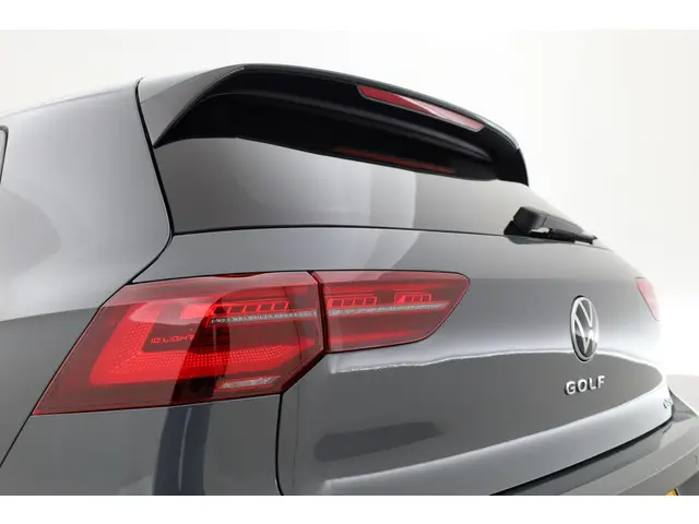 Volkswagen Golf 1.5 eTSI Style DSG 2020 Benzine 45