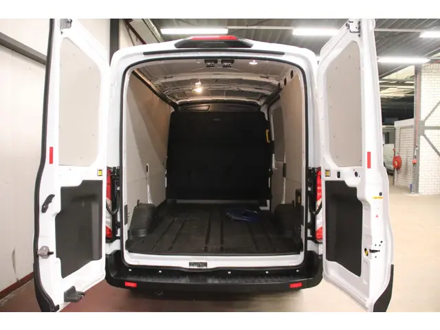 Ford E-Transit 3