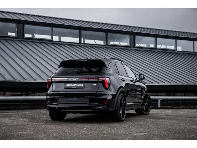 Lynk & Co 01 1.5 More 2025 Hybride Benzine 17