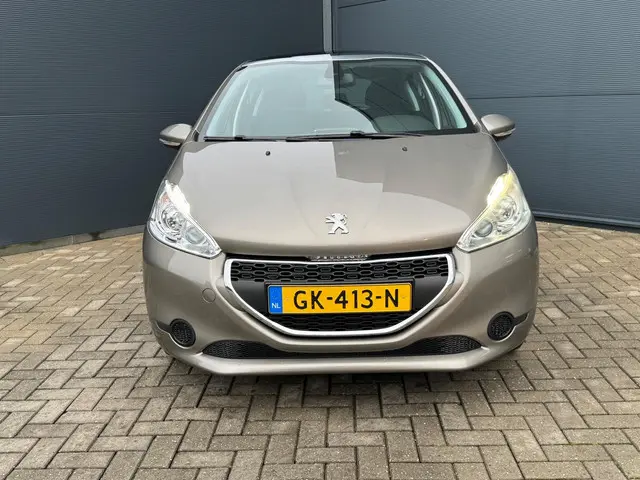 Peugeot 208 1.2 VTi Allure / Pano / Led / Pdc 2014 Benzine 10