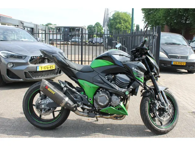 Kawasaki Z800 Tour ABS Akrapovic Superstaat!! 2014 Benzine 8