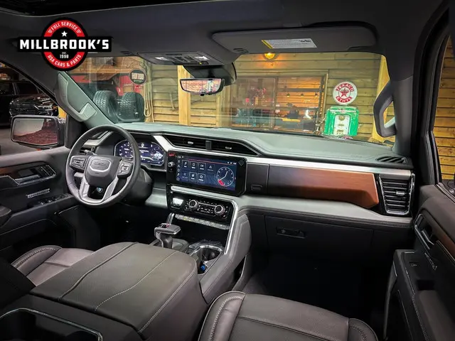 GMC Sierra Denali 6.2L V8, 2024 Benzine 16
