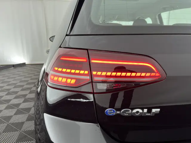 Volkswagen e-Golf {SOH-88%} 2019 Elektrisch 30