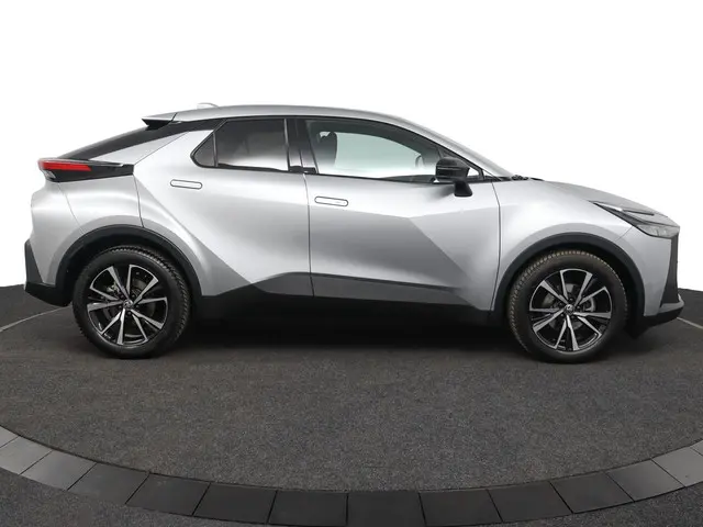 Toyota C-HR 1.8 Hybrid 140 Dynamic 2024 Hybride Benzine 13