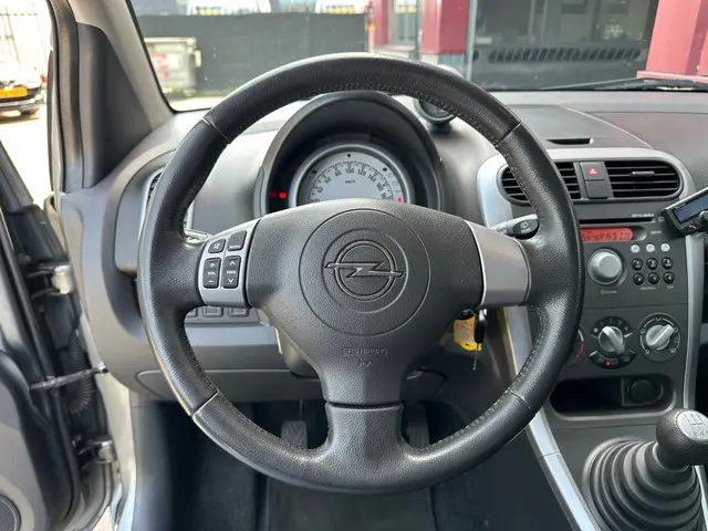 Opel Agila 1.2 Edition // 50 DKM NAP // Airco 2012 Benzine 11