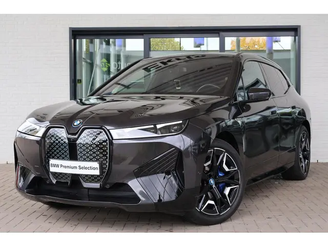 BMW iX M60 High Executive 112 kWh 2023 Elektrisch 27