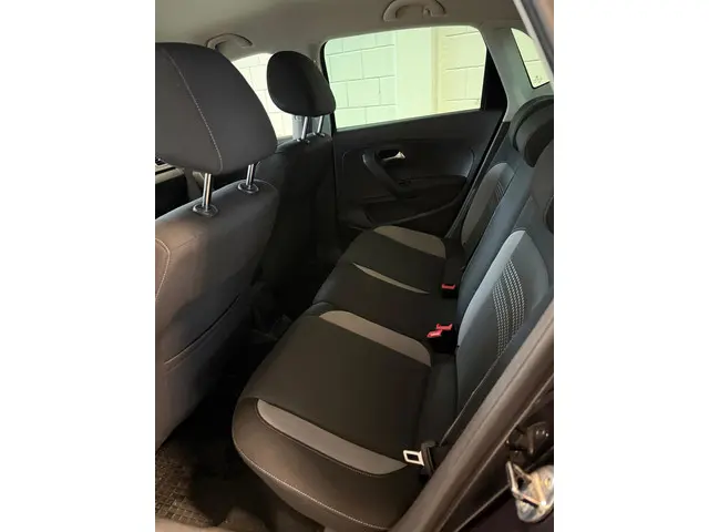 Volkswagen Polo 1.2 Easyline 2013 Benzine 6