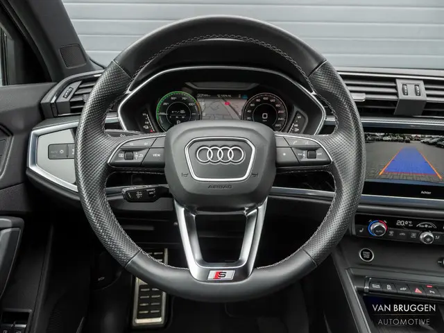 Audi Q3 Sportback 45 TFSI e S-Line 2022 Hybride Benzine 21