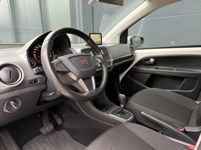 SEAT Mii 1.0 Style Sport 2013 Benzine 8