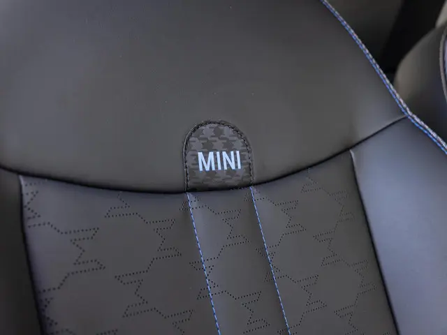 MINI Cabrio C 2025 Benzine 33