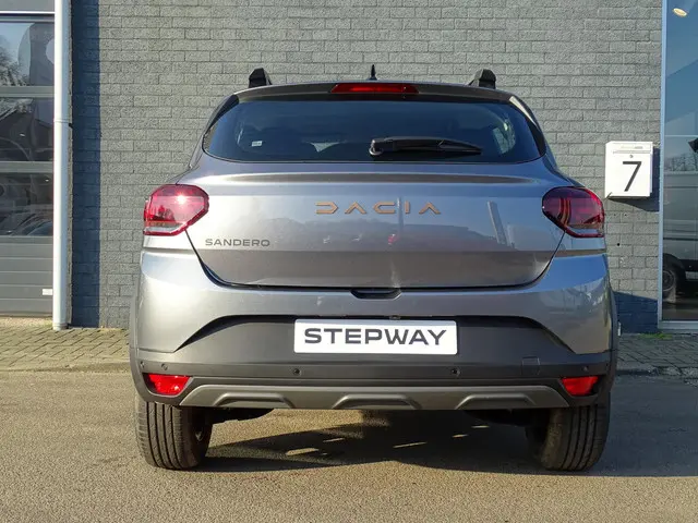 Dacia Sandero Stepway 1.0 TCe 110 Extreme 2025 Benzine 18