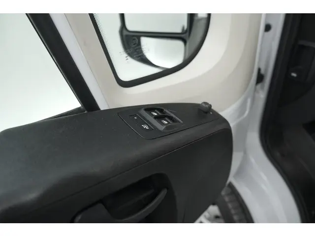 Citroën Jumper 2.2 BlueHDi 120 L2H2 3.0t 2023 Diesel 36