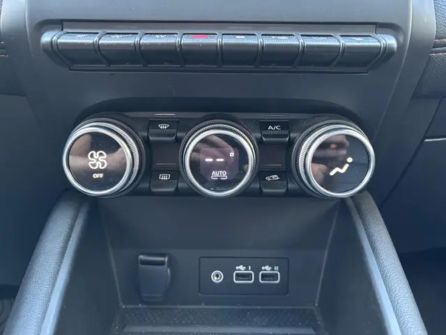 Renault Captur 1.3 mild hybrid 160 iconic 2024 Benzine 11