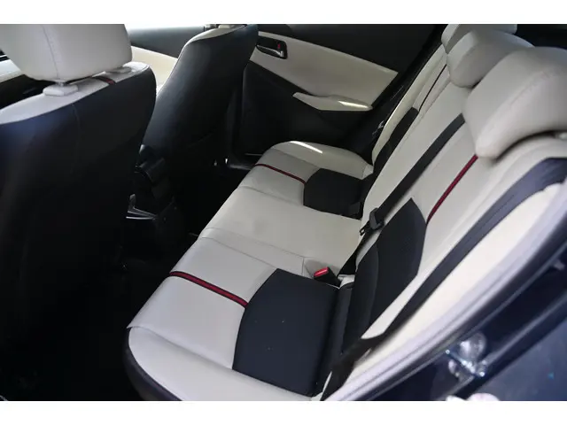 Mazda 2 Skyactiv-G 90 5MT Skylease GT 2016 Benzine 31