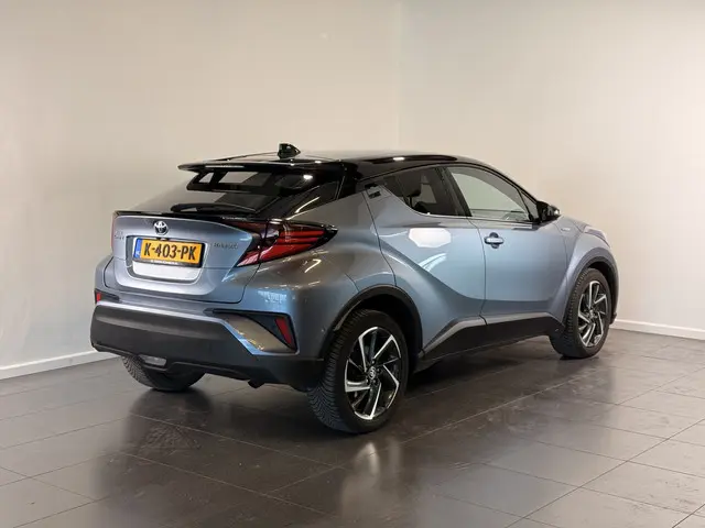 Toyota C-HR 1.8 Hybrid Bi-Tone 2021 Hybride Benzine 3