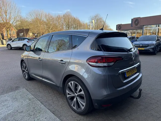Renault Scénic 1.3 TCe 140pk Intens+Trekhaak!! 2018 Benzine 8