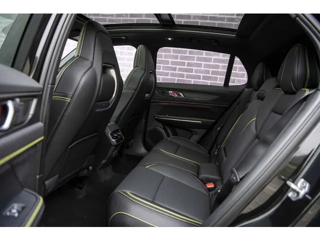 Lynk & Co 01 1.5 More 2025 Hybride Benzine 8