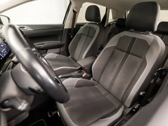 Volkswagen Polo 1.0 TSI Sportline 2022 Benzine 15