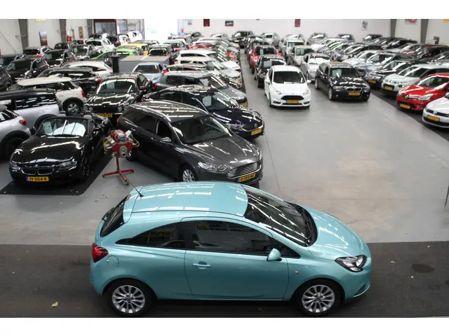 Opel Corsa 1.0 Turbo Business+ 2015 Benzine 24