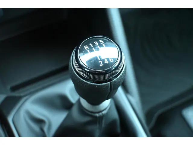 Dacia Duster TCe 130 mild hybrid Extreme 2025 Benzine 18