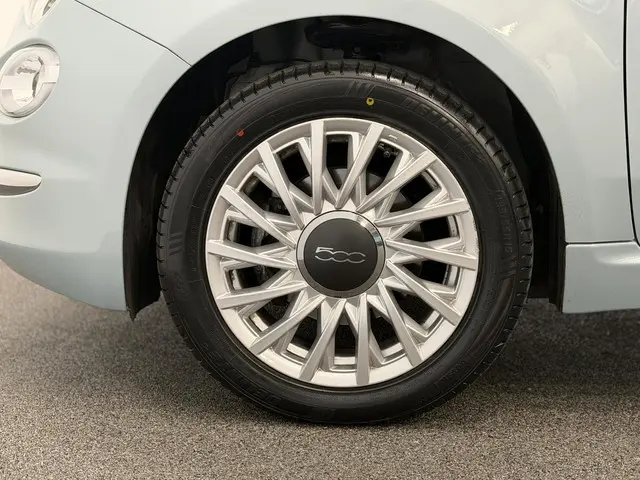 Fiat 500 1.0 Hybrid Dolcevita 2023 Benzine 33