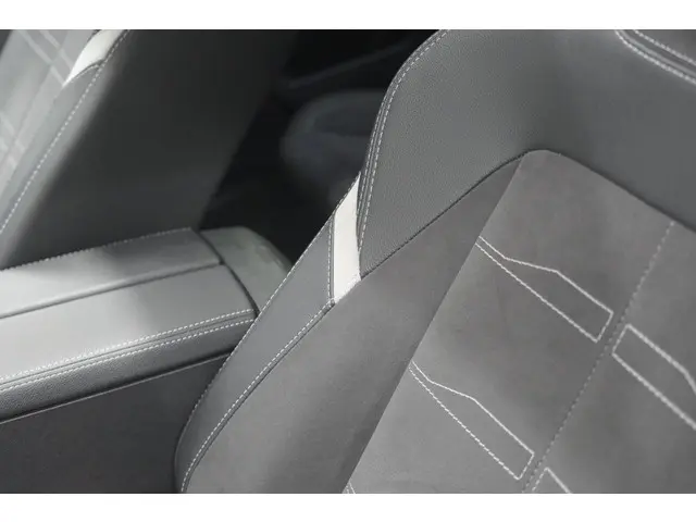 Opel Astra Electric 54 kWh GS Ultimate 2023 Elektrisch 42