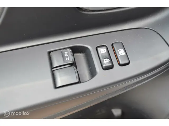 Toyota Yaris 1.5 VVT-i Dynamic Hybrid. "Sale" 2018 Benzine 20