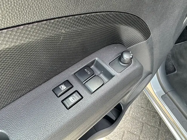Opel Agila 1.2 Edition // 50 DKM NAP // Airco 2012 Benzine 10