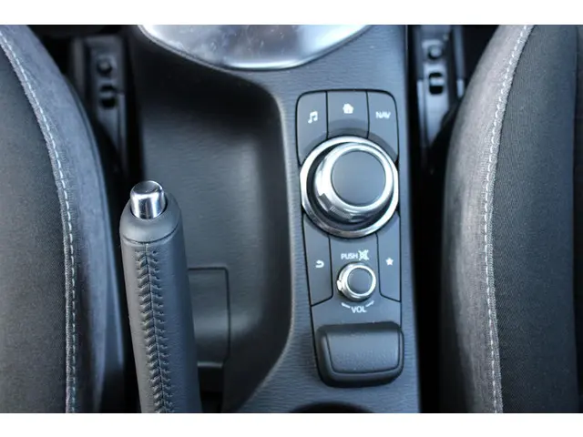 Mazda 2 1.5 e-SkyActiv-G 90 Exclusive-Line 2025 Benzine 24