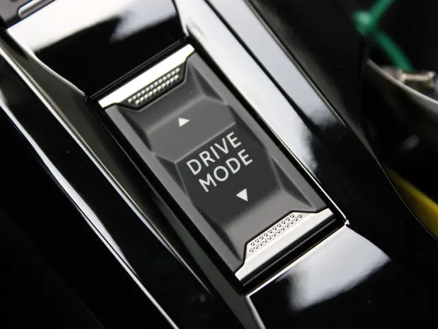 Peugeot 2008 1.2 Hybrid 145 GT 2026 Hybride Benzine 31