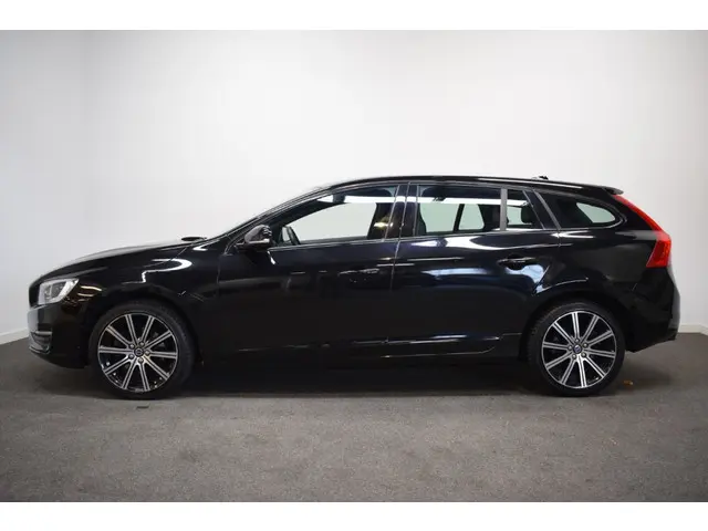Volvo V60 2.0 T3 153pk Polar+ 2017 Benzine 3