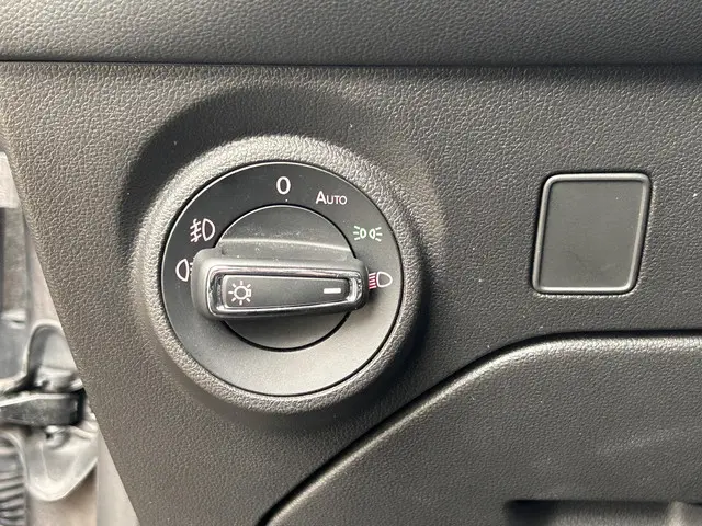 SEAT Leon 1.4 EcoTSI FR Business Intense 2017 Benzine 26