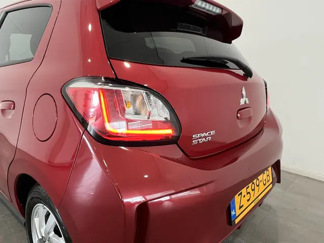 Mitsubishi Space Star 1.2 Dynamic 2024 Benzine 16