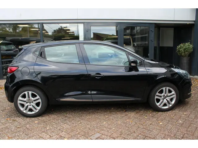 Renault Clio 0.9 TCe Zen 2017 Benzine 6