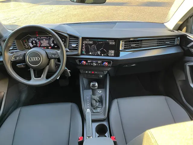 Audi A1 Sportback 30 TFSI S edition 2023 Benzine 16