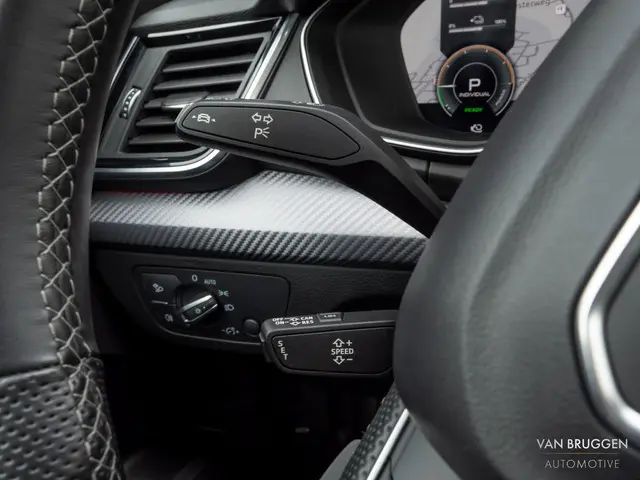 Audi Q5 55 TFSI e S-Line 2021 Hybride Benzine 37