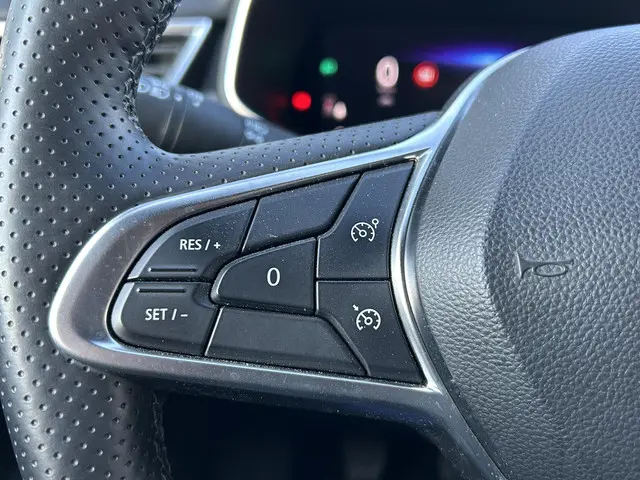 Renault Clio 1.0 TCe 90 GPF techno 2024 Benzine 21